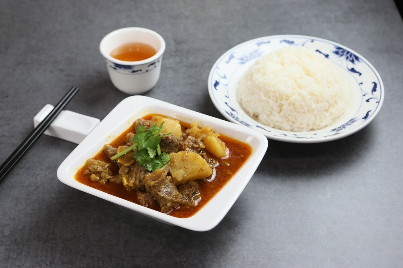 Curry Beef with Rice - HON'S WUN-TUN HOUSE 洪記面家